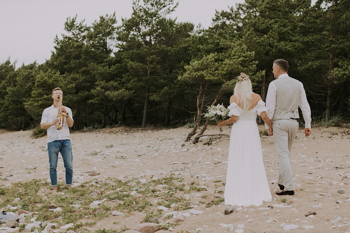 Live saksofon pulmadele – elegantne muusika pulmatseremooniaks